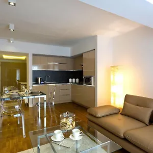 The Place Suit & Apartments Otel